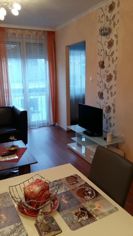 Isabell Apartments Győr Exteriör bild